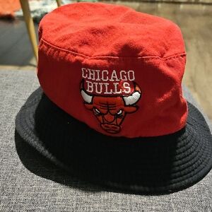 VINTAGE Chicago Bulls Red Black Bucket Hat Youth Basketball Sports
